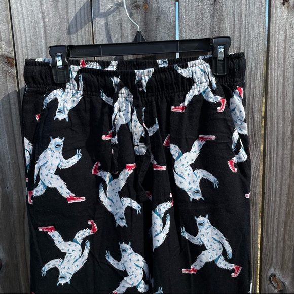 Old Navy Pants Mens Old Navy Yeti Pajama Pants Poshmark